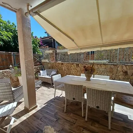 Baia De Bahas- Appartamentorifinito Con Giardino Mattonato Διαμέρισμα Όλμπια